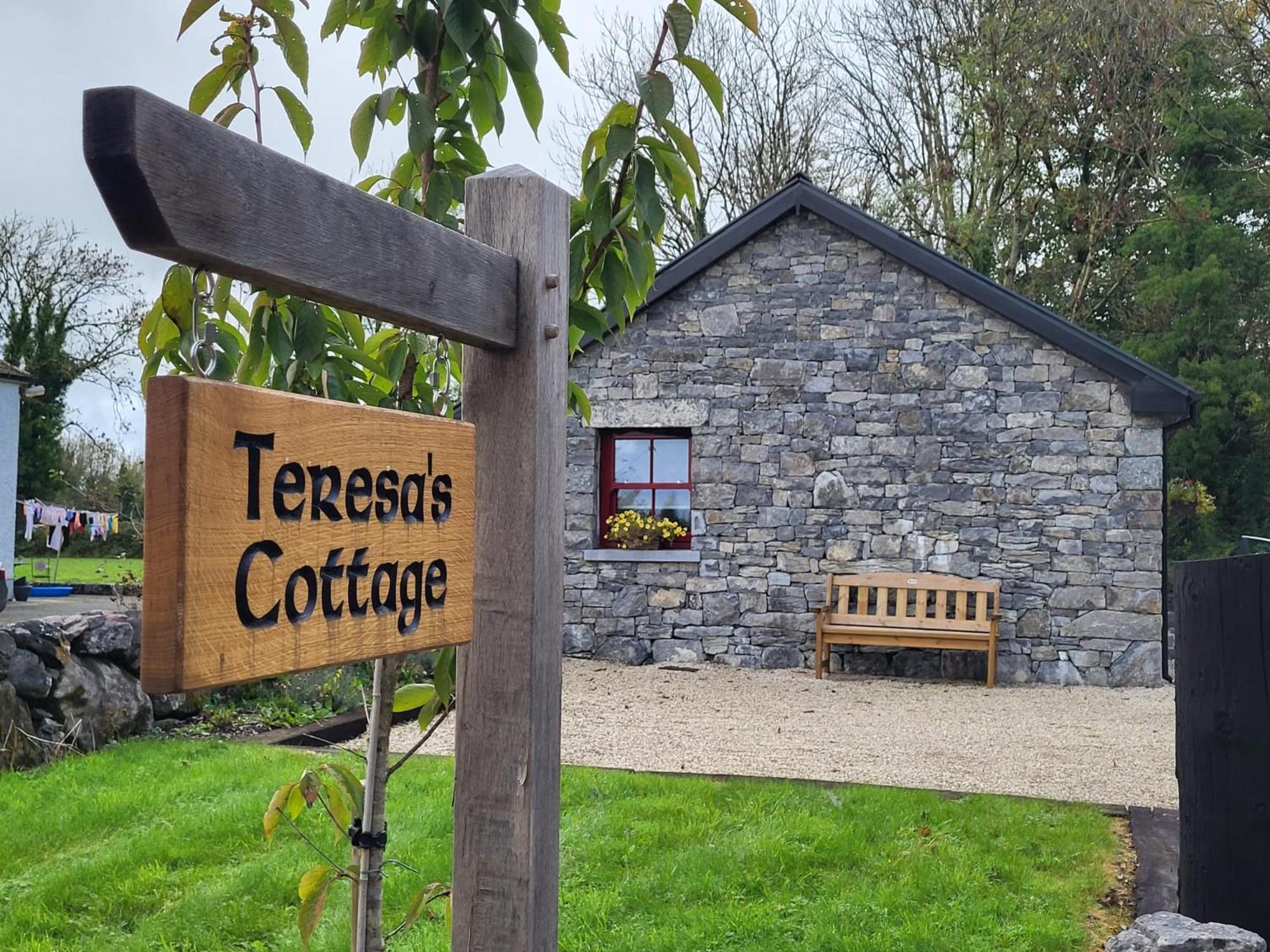 Teresa'S Cottage Kilcolgan Exterior photo